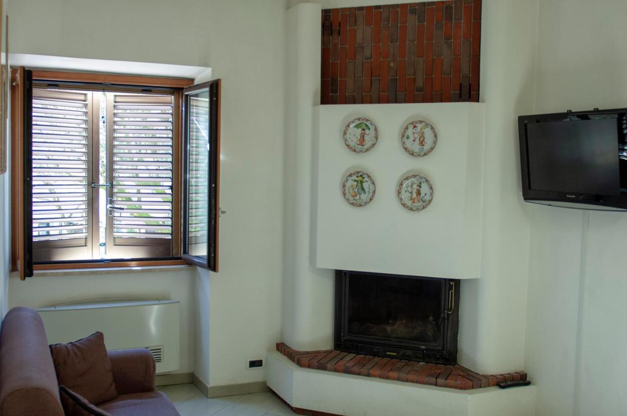 Bed & Breakfast Le Piazze Cori Εξωτερικό φωτογραφία